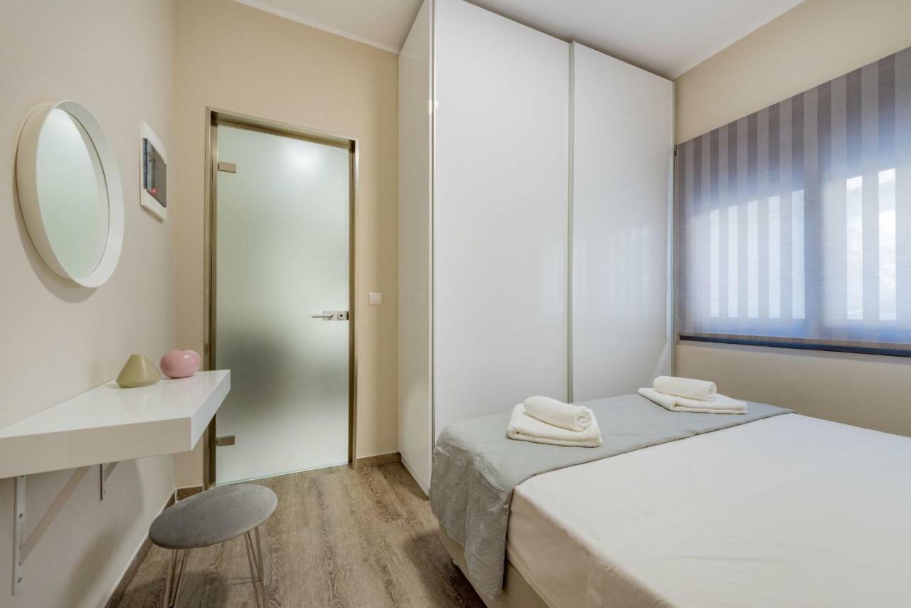 Stylish & Bright Apartment In The City Centre Zakynthos Town Exterior photo